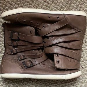 Unique ~ Converse high tops